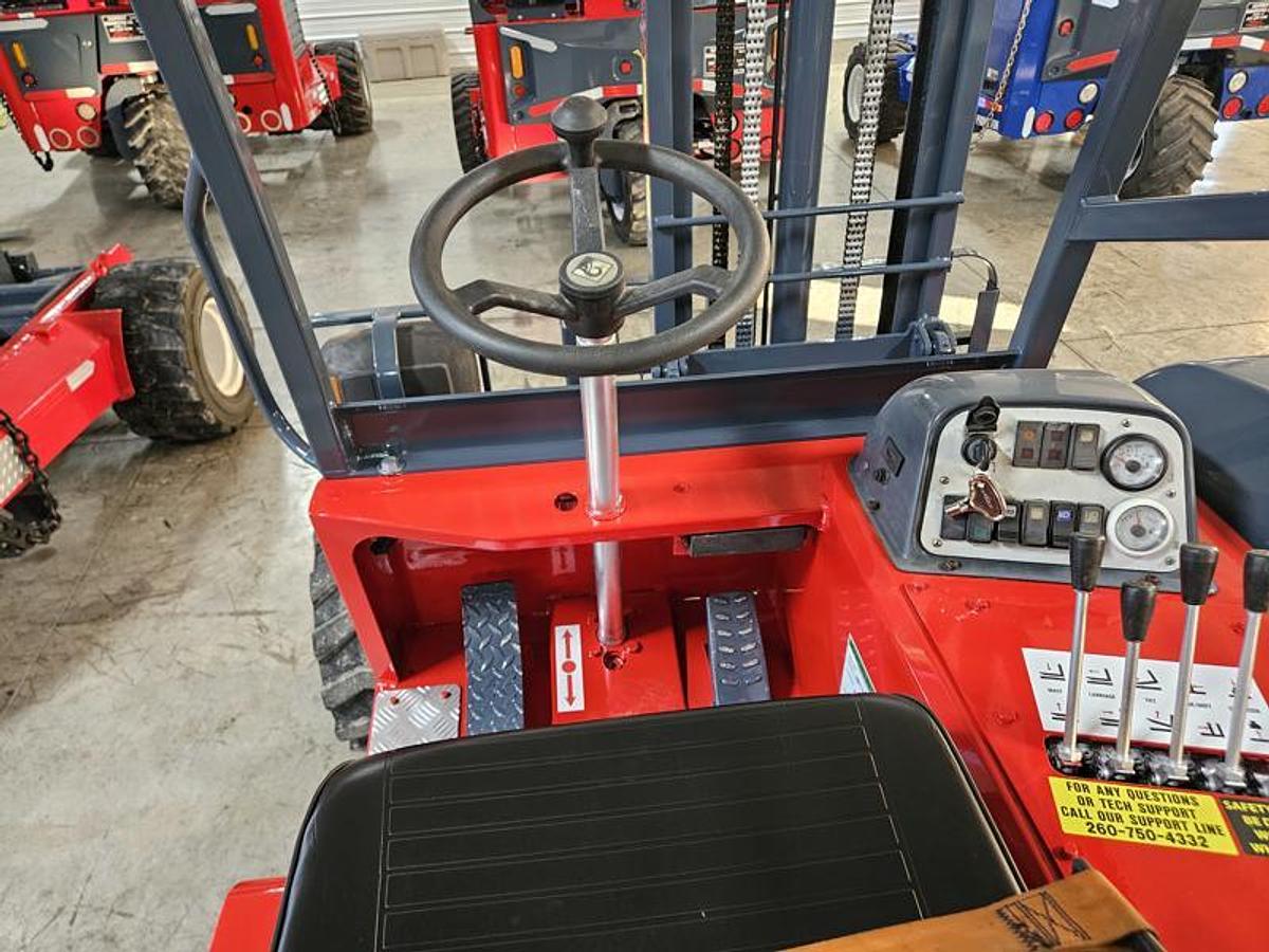 Used 2008  Moffett M 55