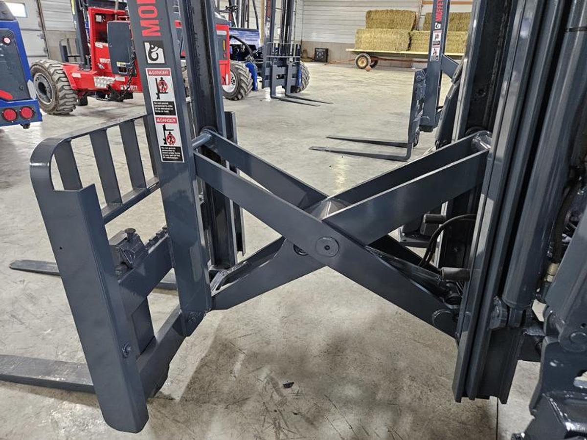 Used 2019  Moffett M5 50.4PNX  4 Way