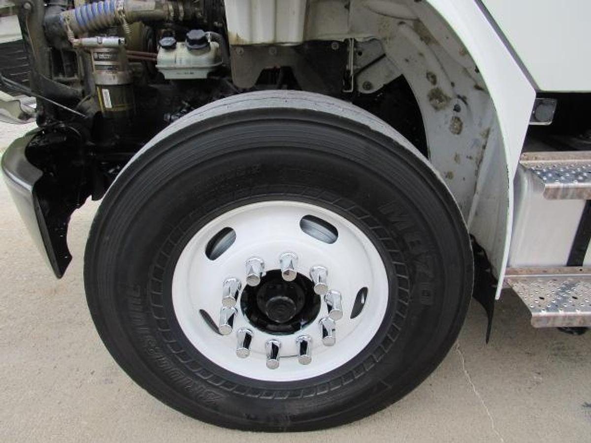 Used 2022 Freightliner M2 106