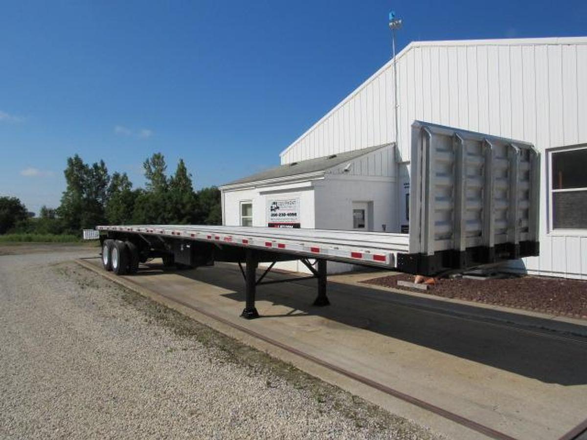 Used 2015 Great Dane Trailers 45 X 102 Aluminum Combo Moffett Trailer