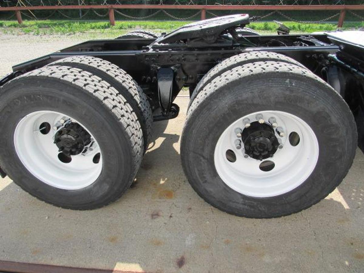Used 2018 Freightliner Cascadia 125