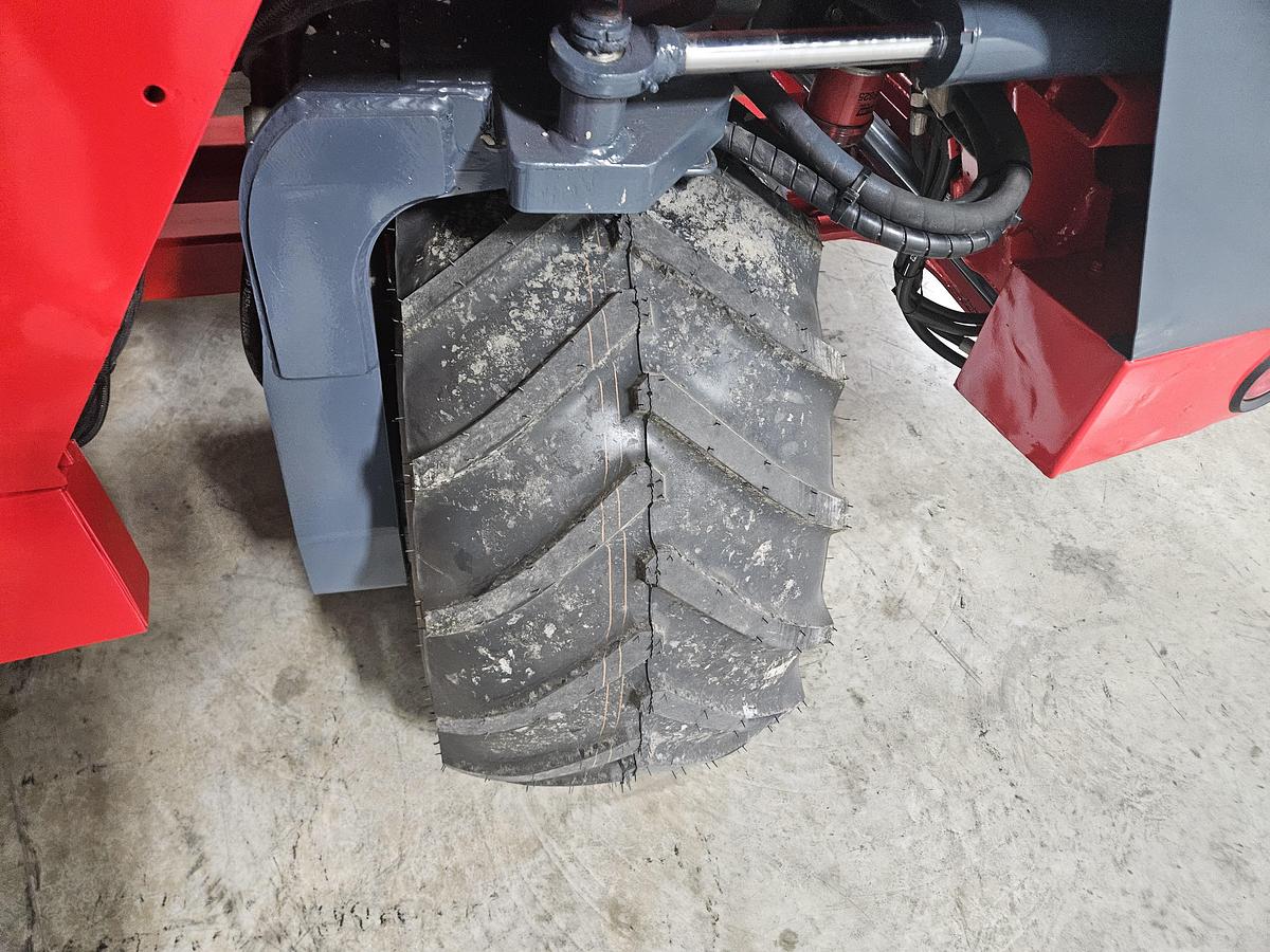 Used 2009 Manitou TMV55HT Telescopic Boom 10' Lift Height