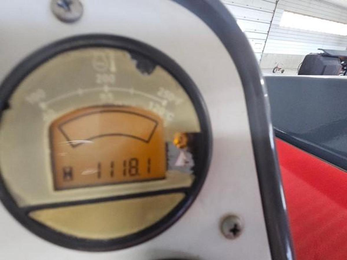 Used 2015 Moffett M8 70.3