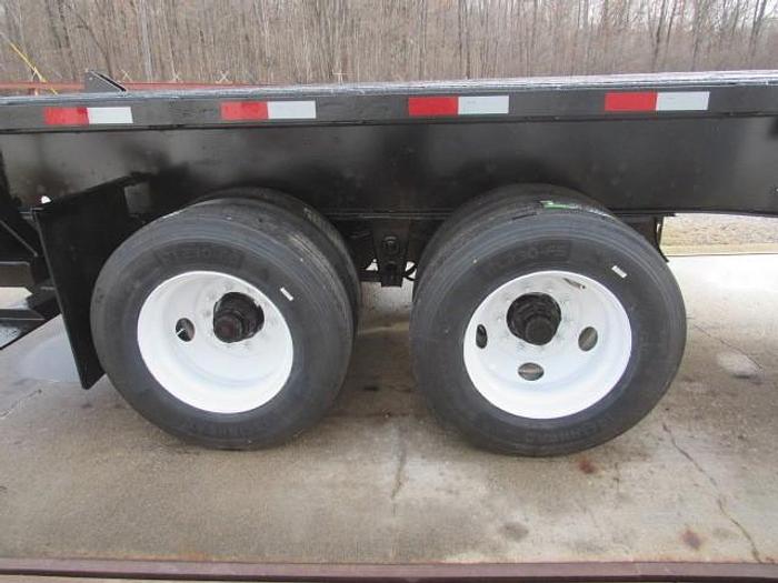 Used 2013 Utility 32' X 96" Princeton/Moffett Trailer