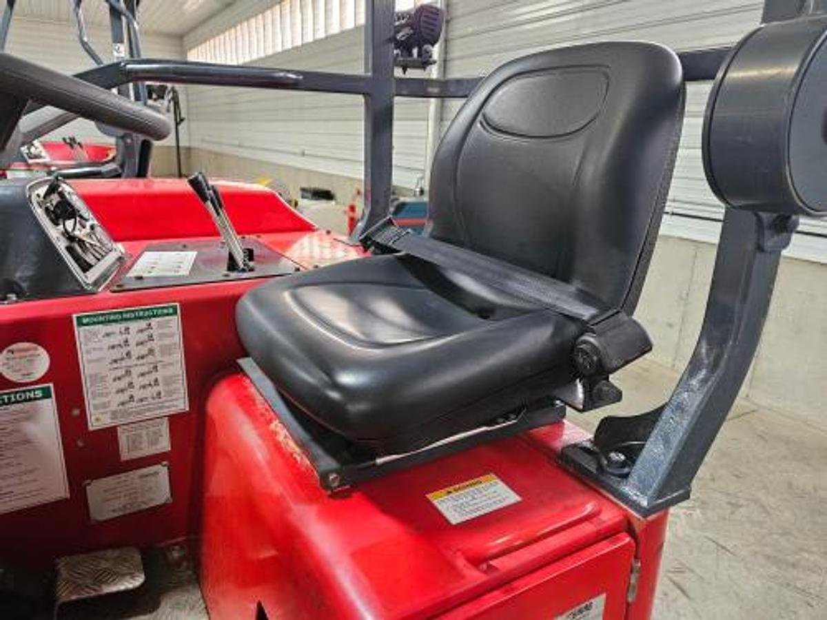 Used 2017 Moffett M8 55.4  4 Way