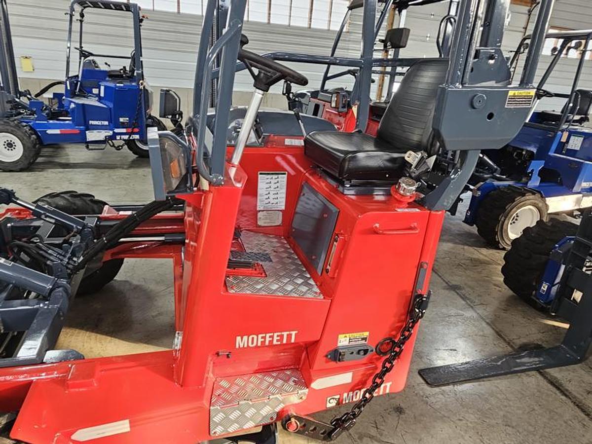 Used 2006 Moffett M 55