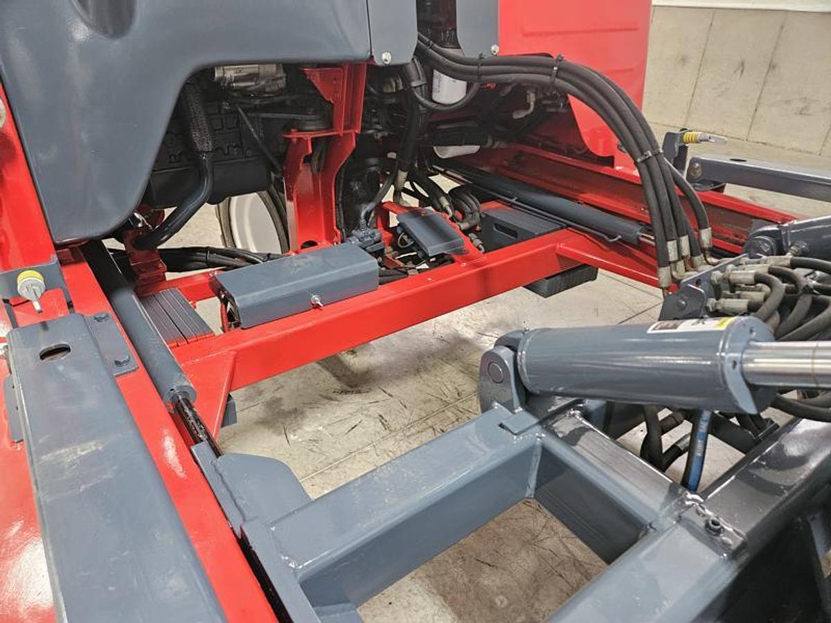 Used 2007 Moffett M 80BC