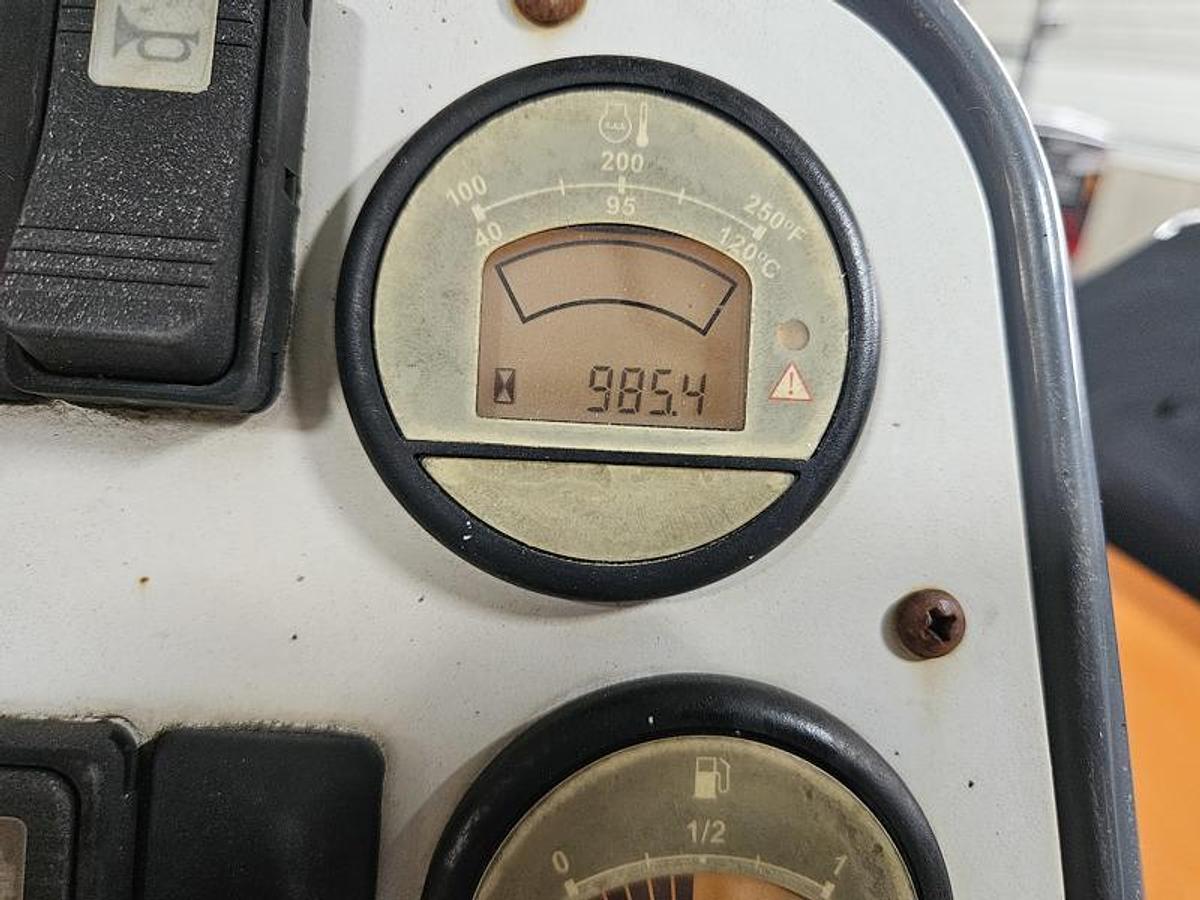 Used 2016 Moffett M8 55.3