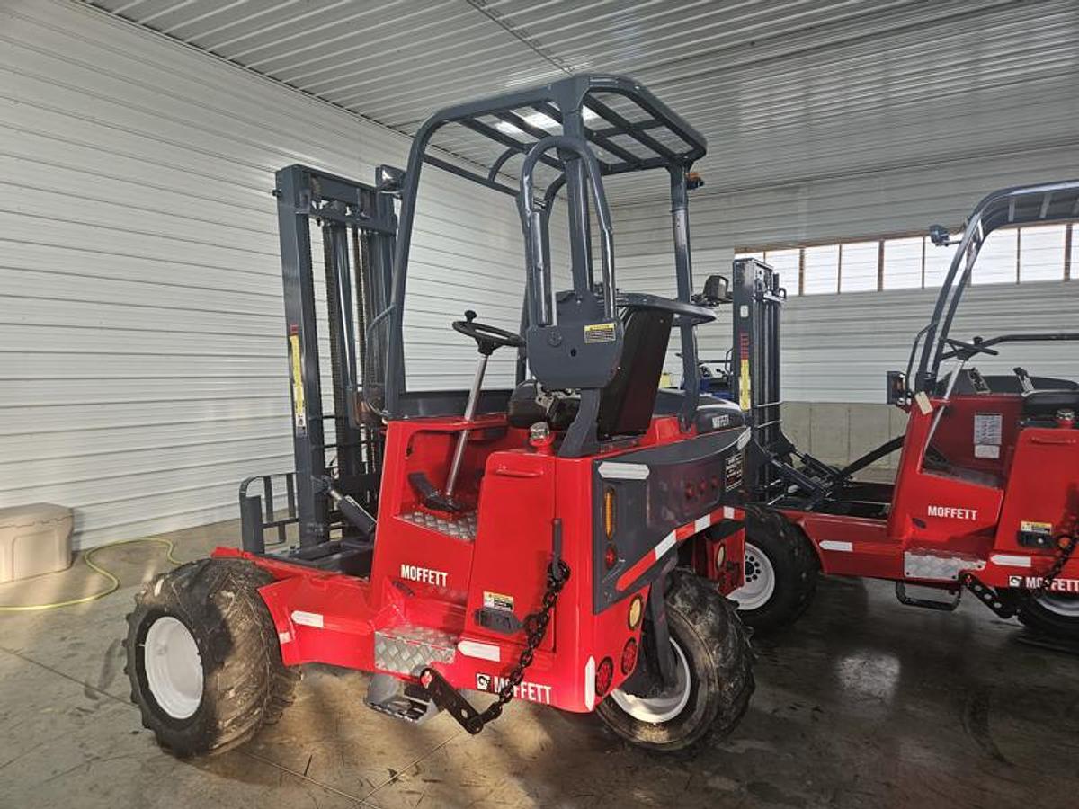 Used 2006 Moffett M 55