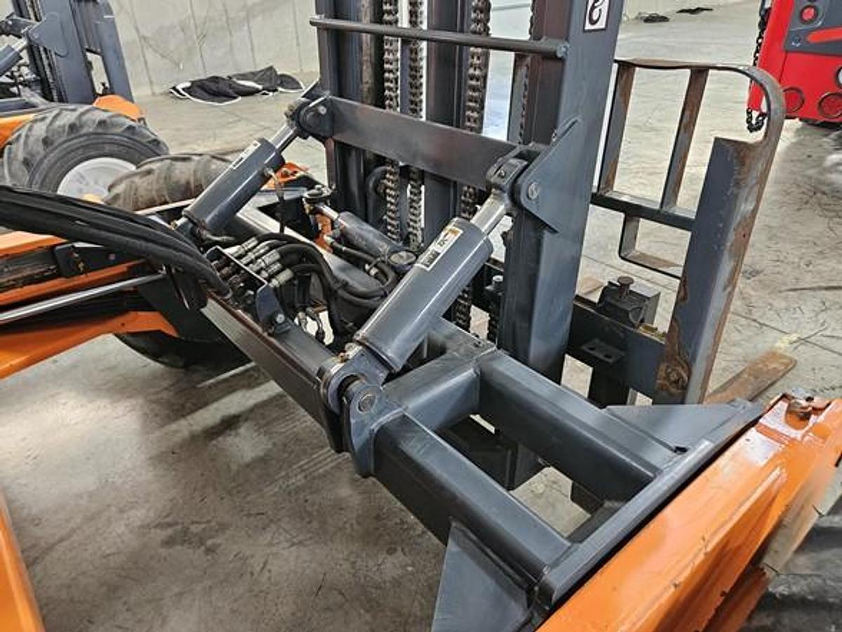 Used 2018 Moffett M8 55.3NX