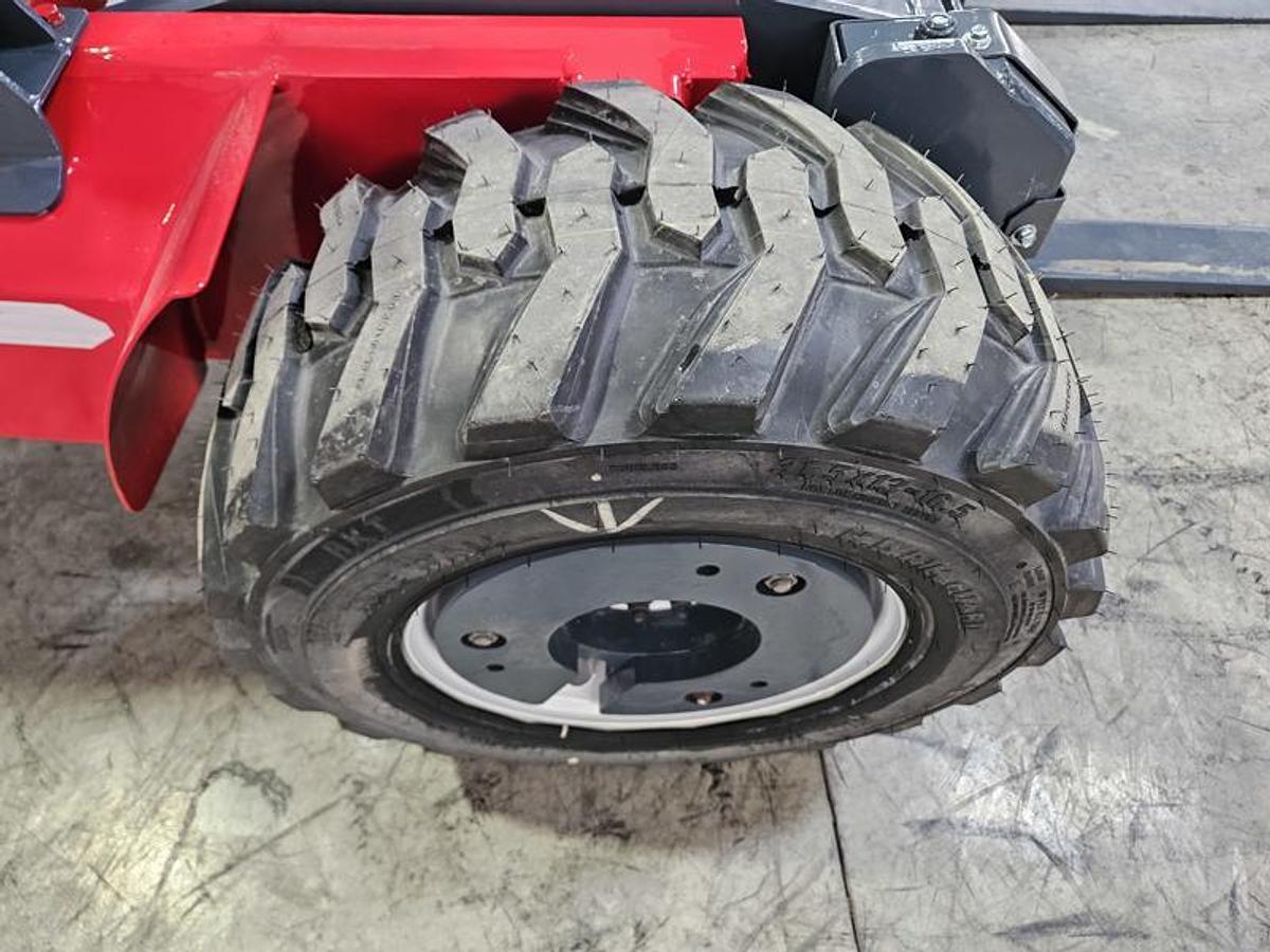 Used 2016 Moffett M8 55.4  4 Way