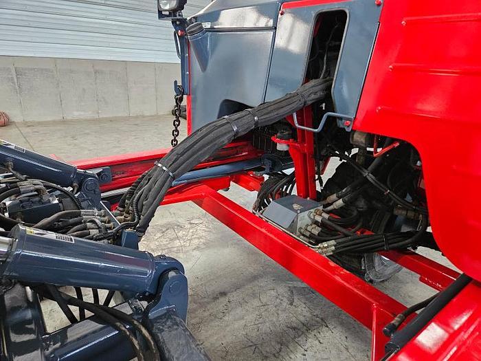 Used 2019 Moffett M8 55.3P