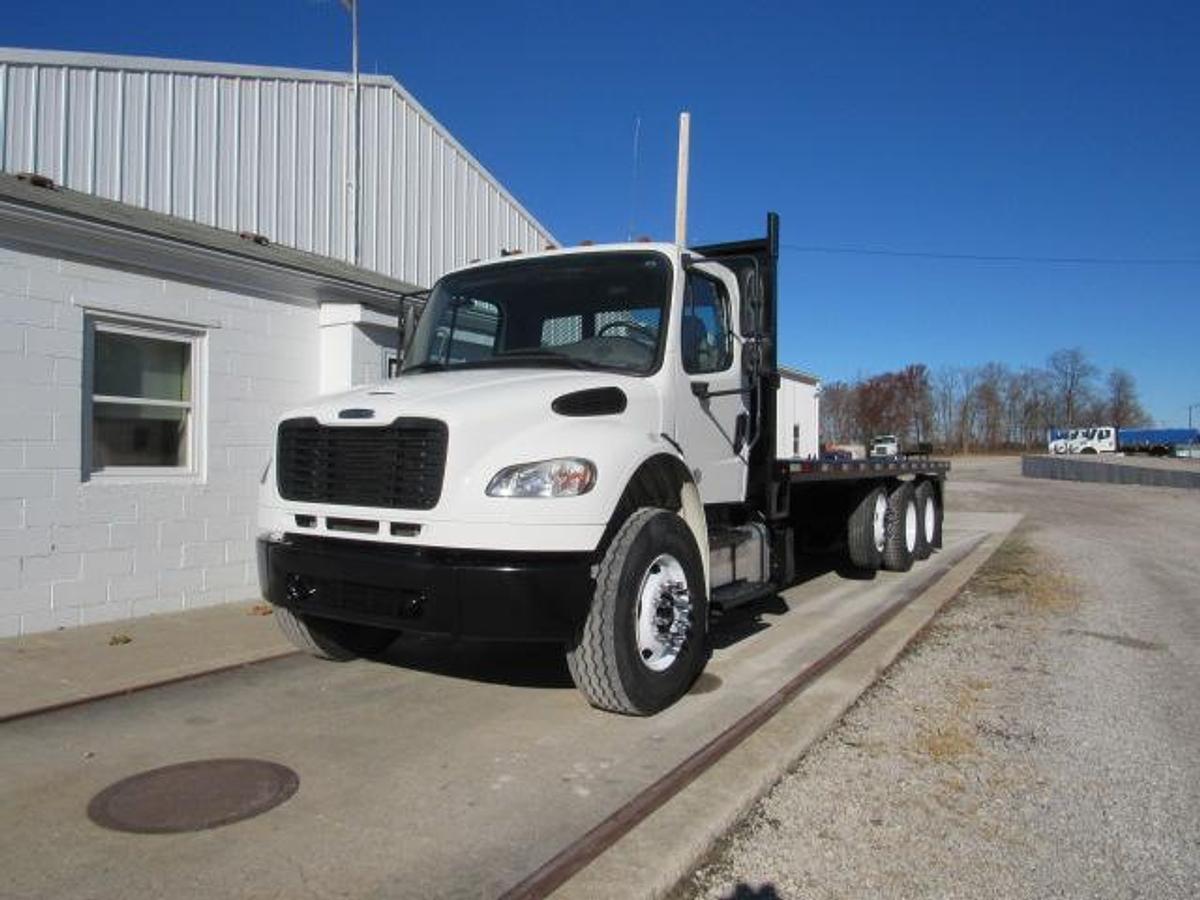 Used 2022 Freightliner M2 106
