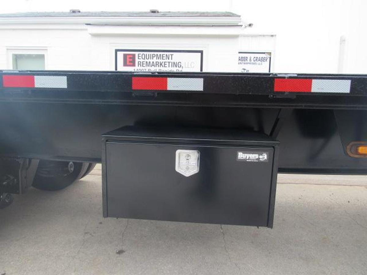 Used 2015 Great Dane Trailers 35' 10" X 102" Flatbed Moffett Trailer