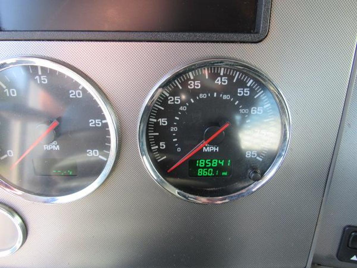 Used 2021 Kenworth T370 Flatbed Truck