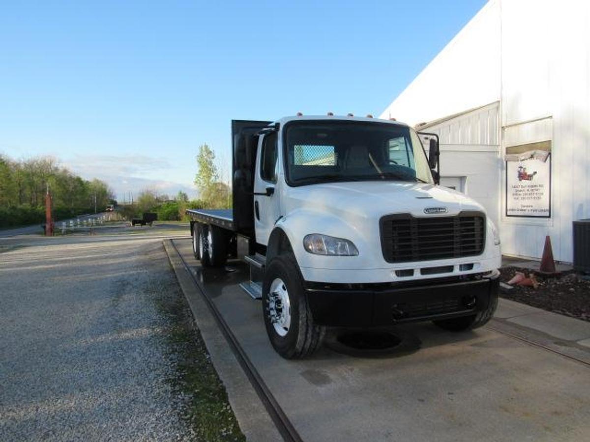 Used 2022 Freightliner M2 106