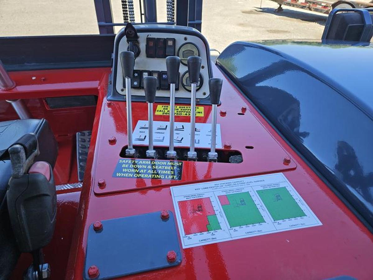 Used 2014 Moffett M55
