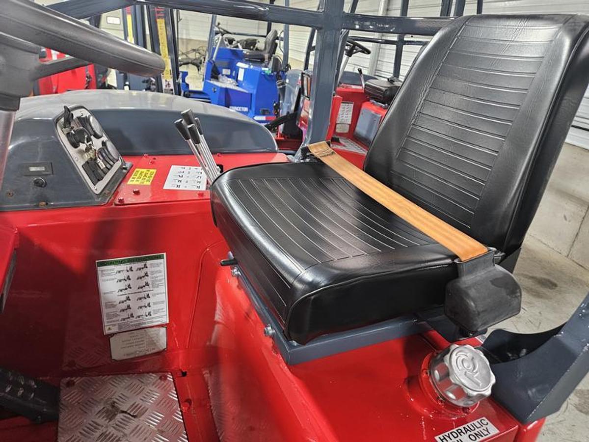 Used 2012 Moffett M70