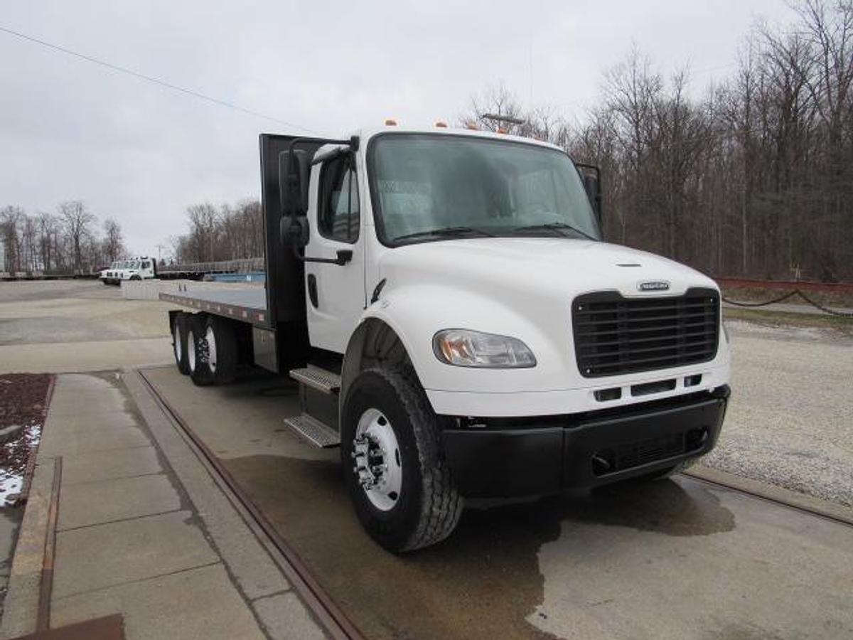 Used 2022 Freightliner M2 106