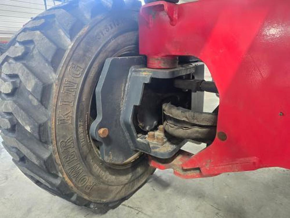 Used 2016 Moffett M8 55.4  4 Way