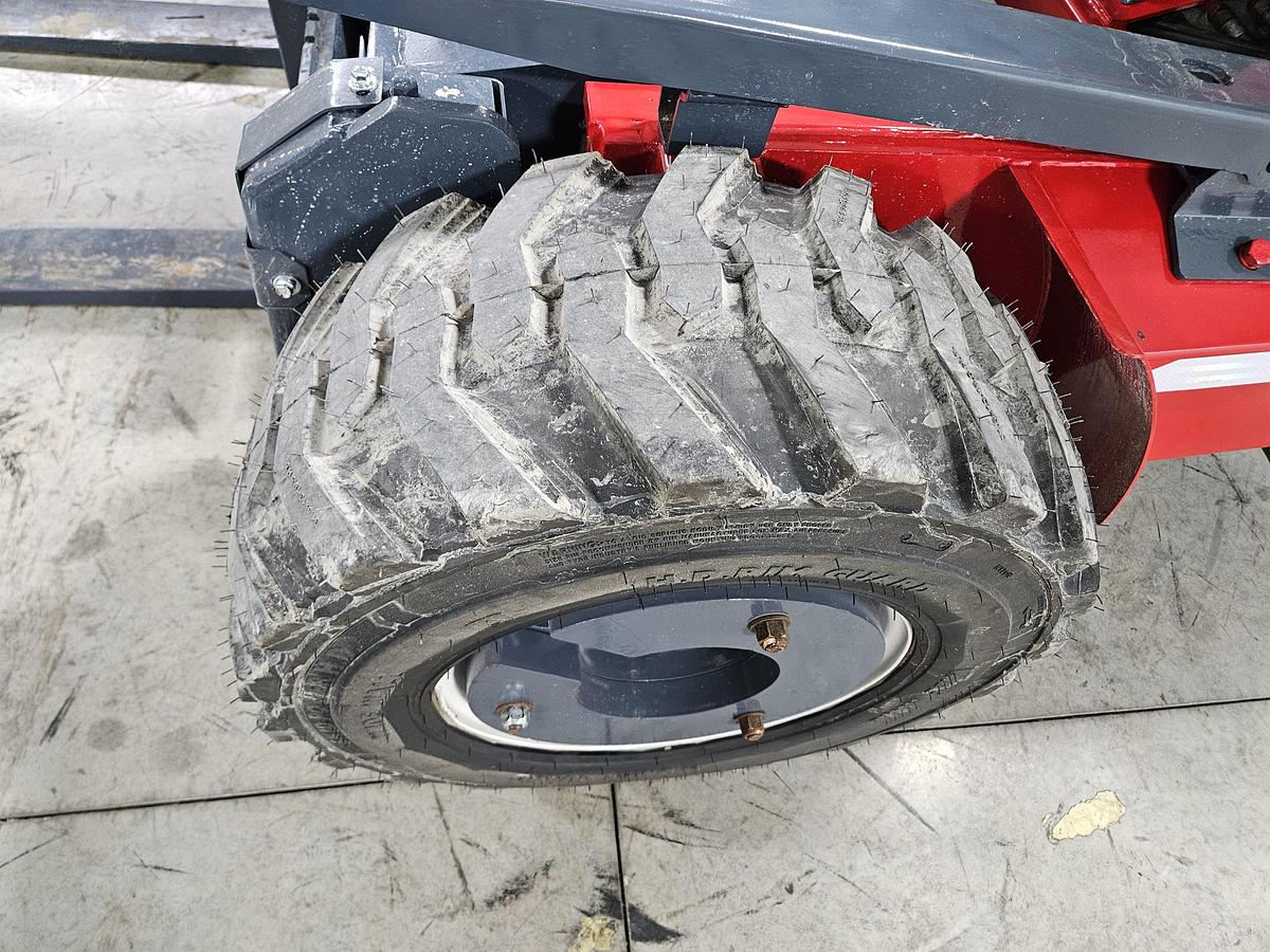 Used 2015 Moffett M8 55.4 4 Way