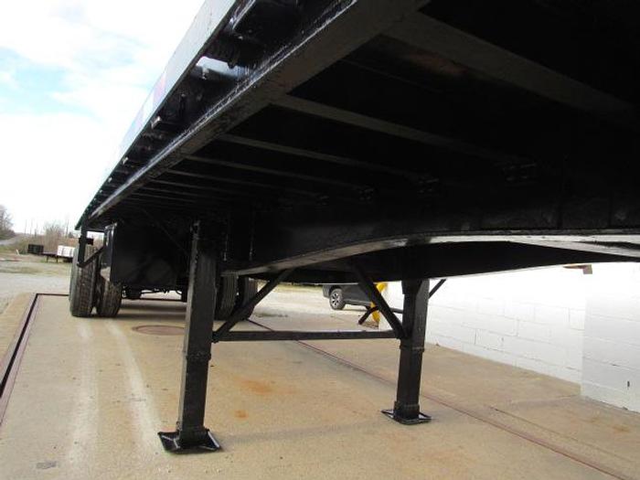 Used 2016 Great Dane Trailers 36' 6" X 102" Flatbed Moffett Trailer