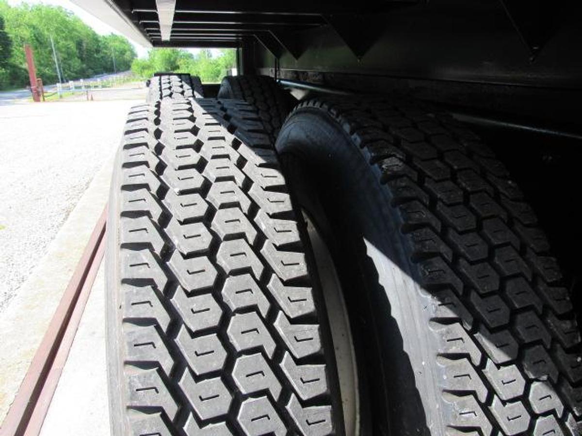 Used 2022 Freightliner M2 106