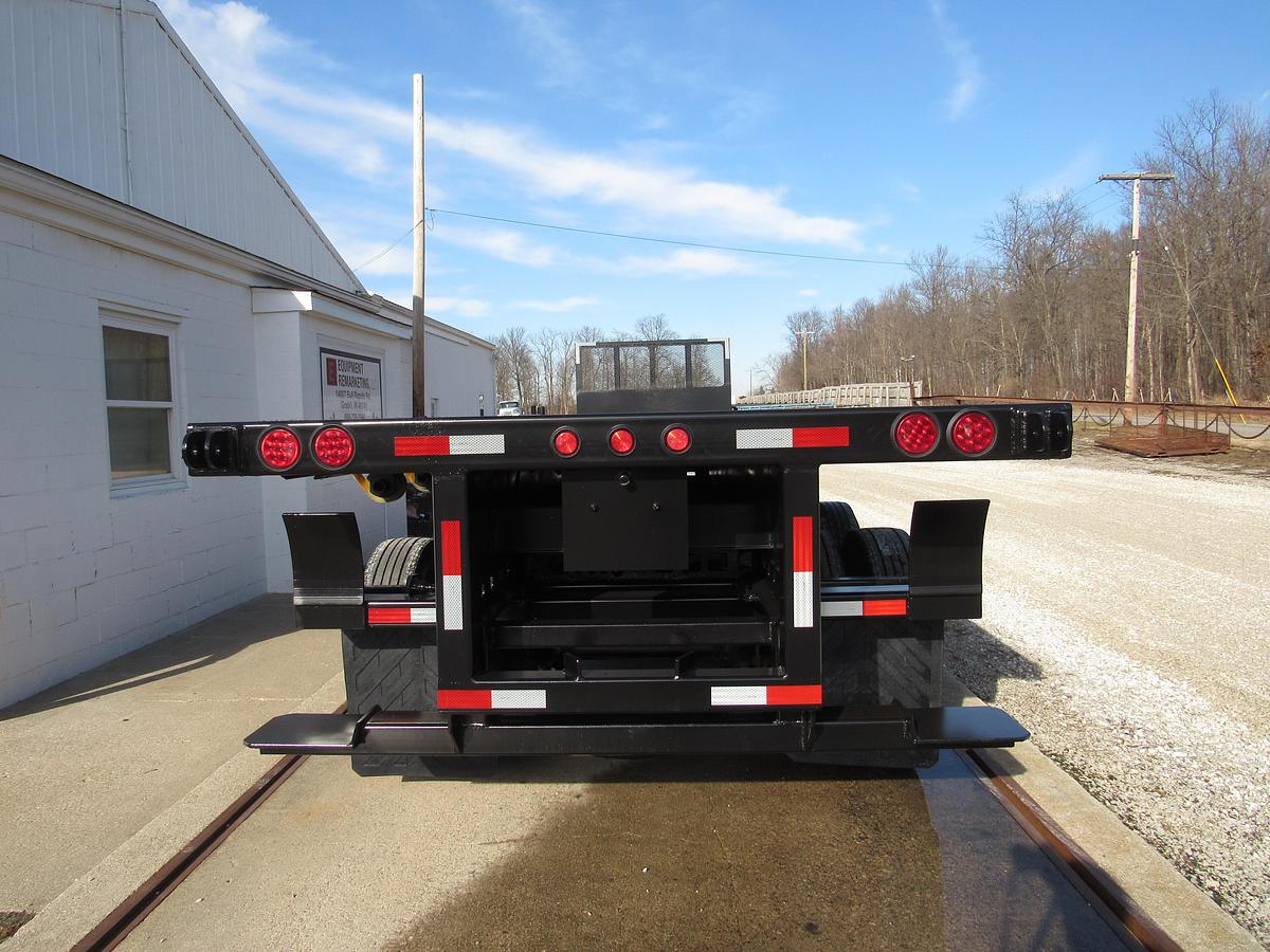 Used 2013 Great Dane Trailers  32' X 96" Flatbed Moffett Trailer