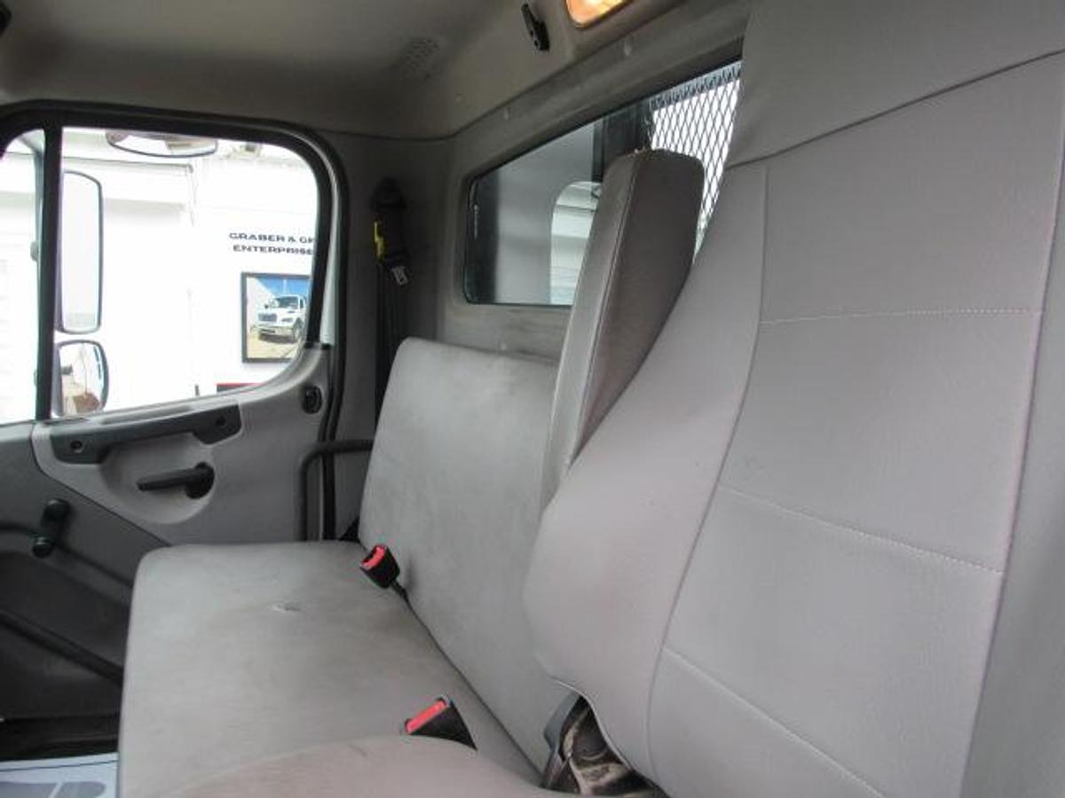Used 2023 Freightliner M2 106
