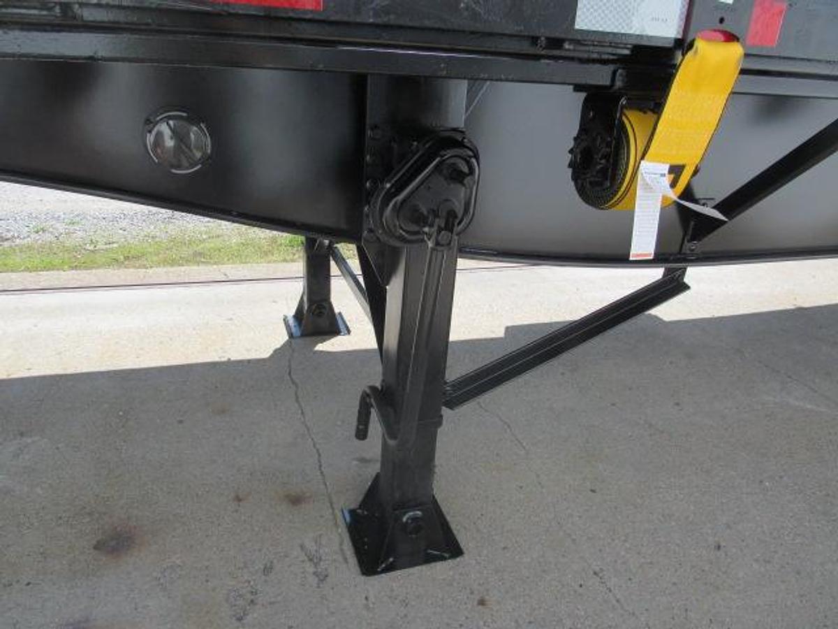 Used 2013 Utility 48' X 102 Princeton/Moffett Trailer