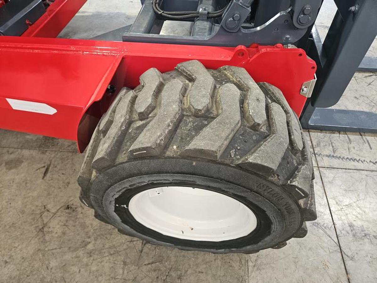 Used 2010 Moffett M55P with Extended Reach