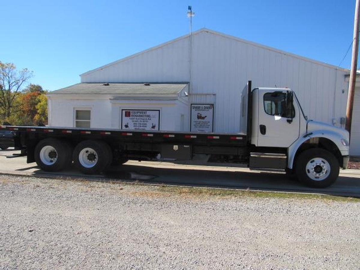 Used 2022 Freightliner M2 106