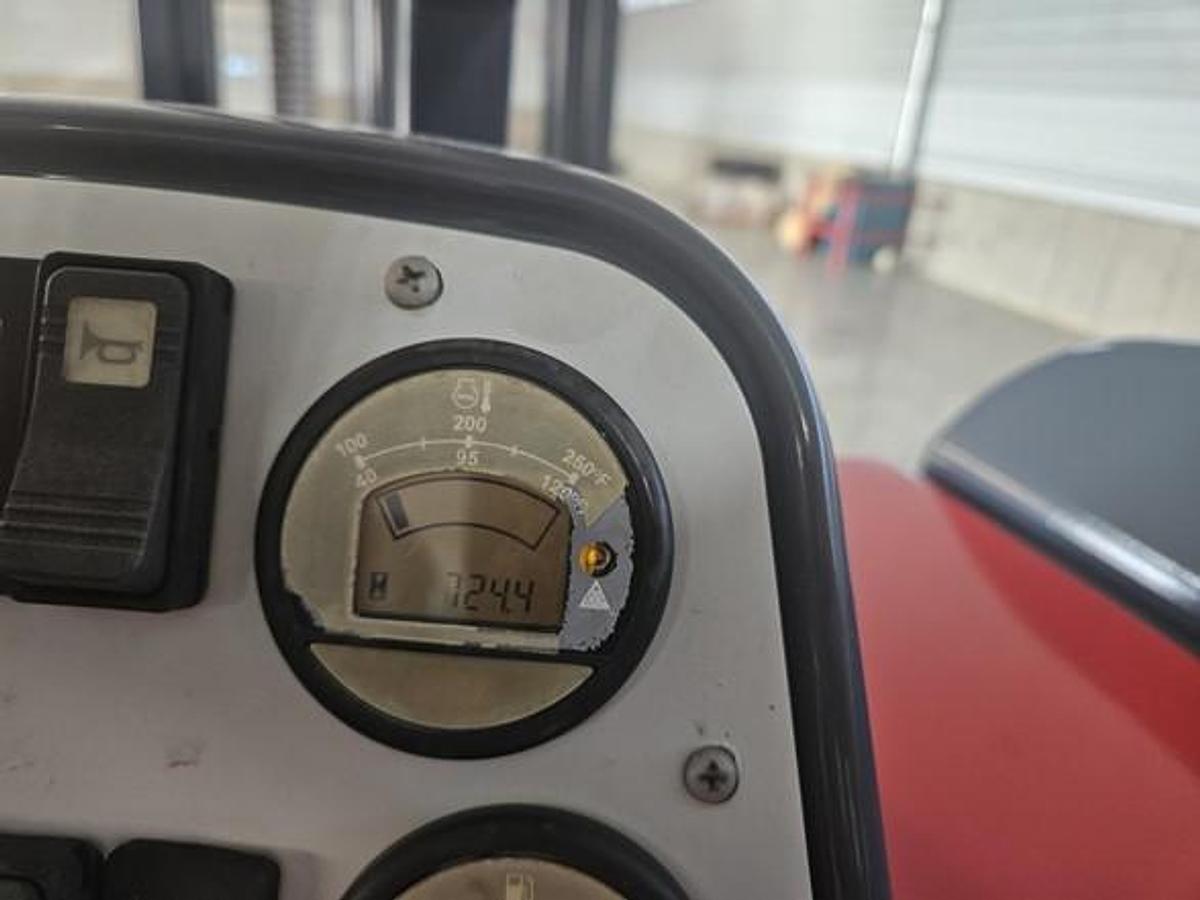 Used 2015 Moffett M8 55.3