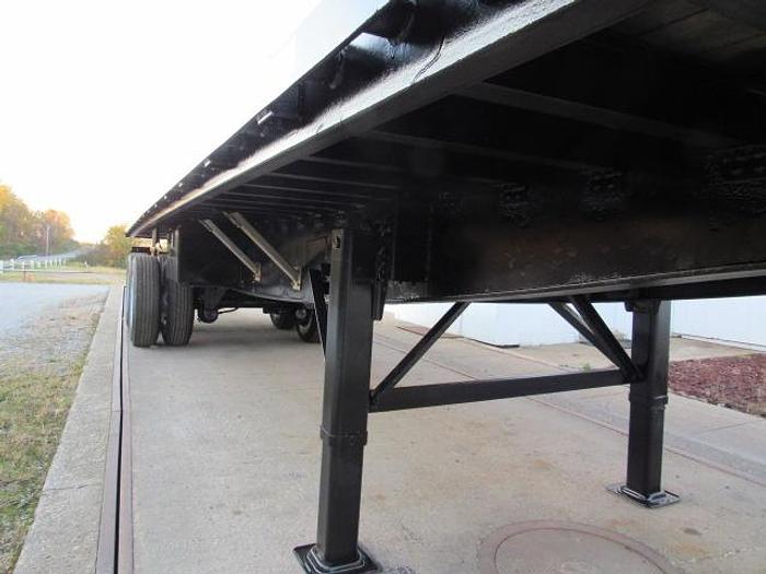 Used 2013 Great Dane Trailers  36' 6" X 102" Flatbed Moffett Trailer