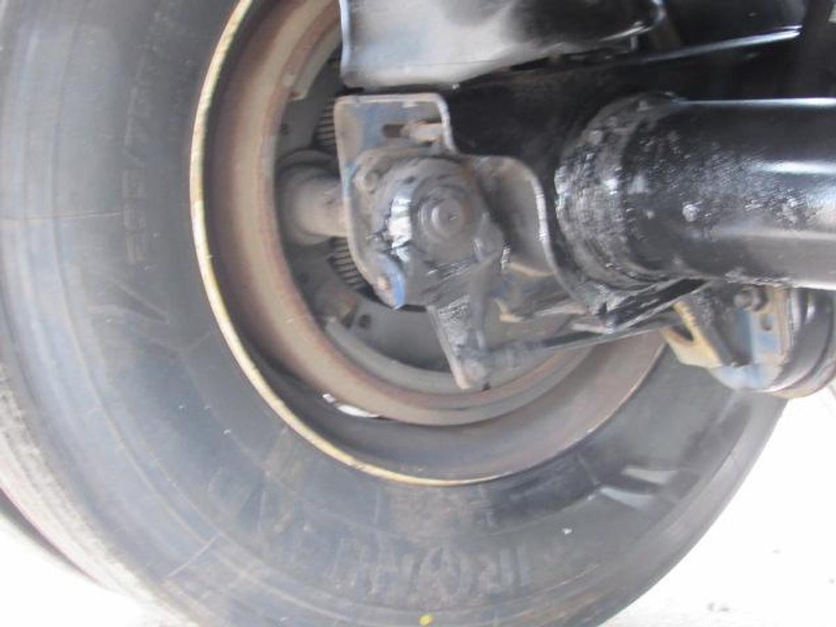 Used 2016 Great Dane Trailers 36' 6" X 102" Flatbed Moffett Trailer