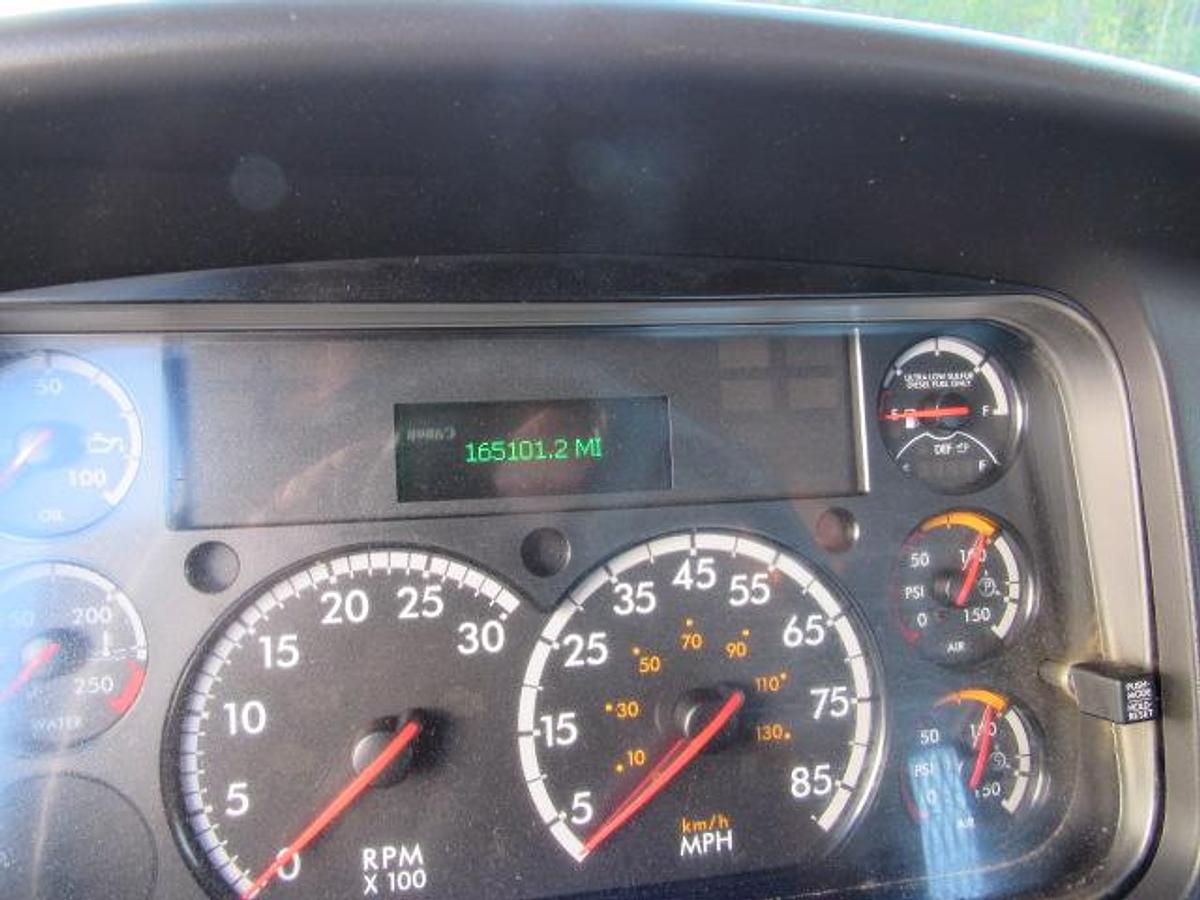 Used 2022 Freightliner M2 106