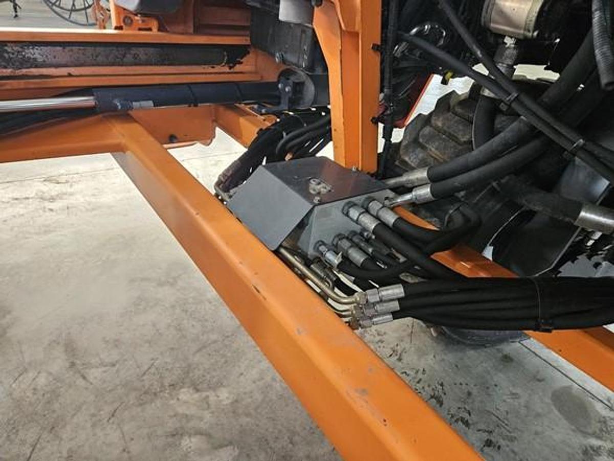 Used 2016 Moffett M8 55.3