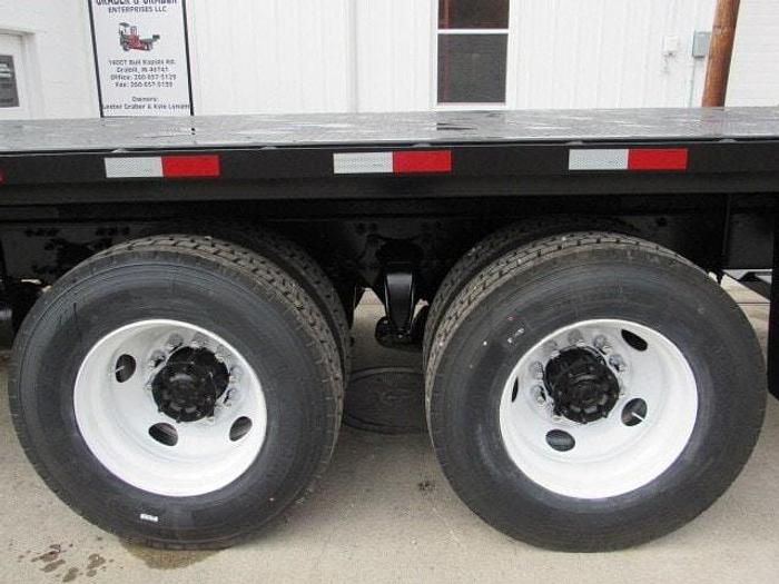 Used 2017 Freightliner M2 106