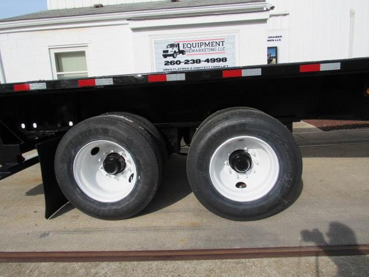 Used 2015 Utility 36 6 X 102 Moffett Trailer