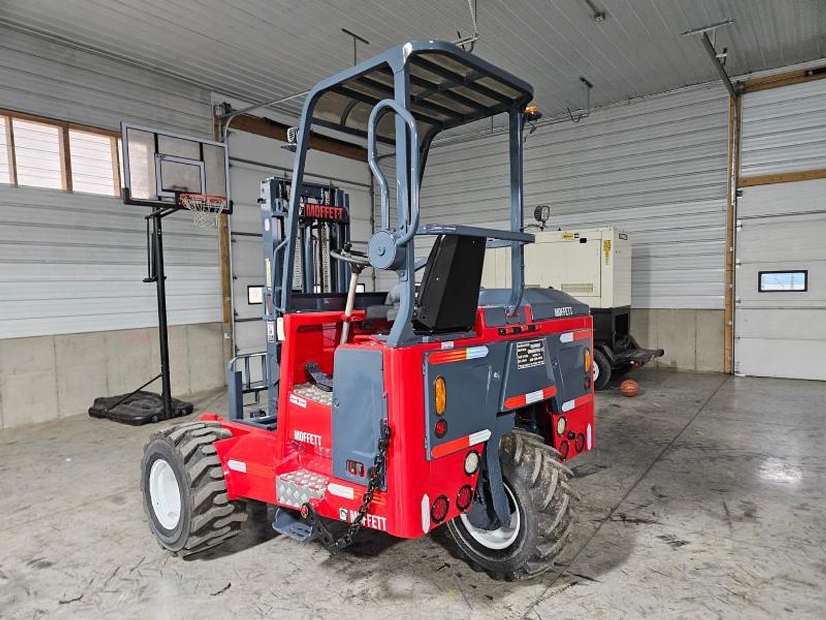 Used 2016 Moffett M8 55.3