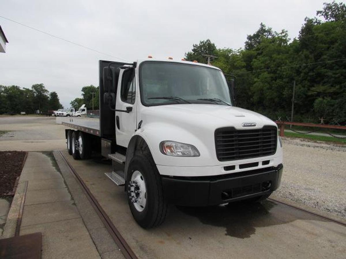Used 2023 Freightliner M2 106