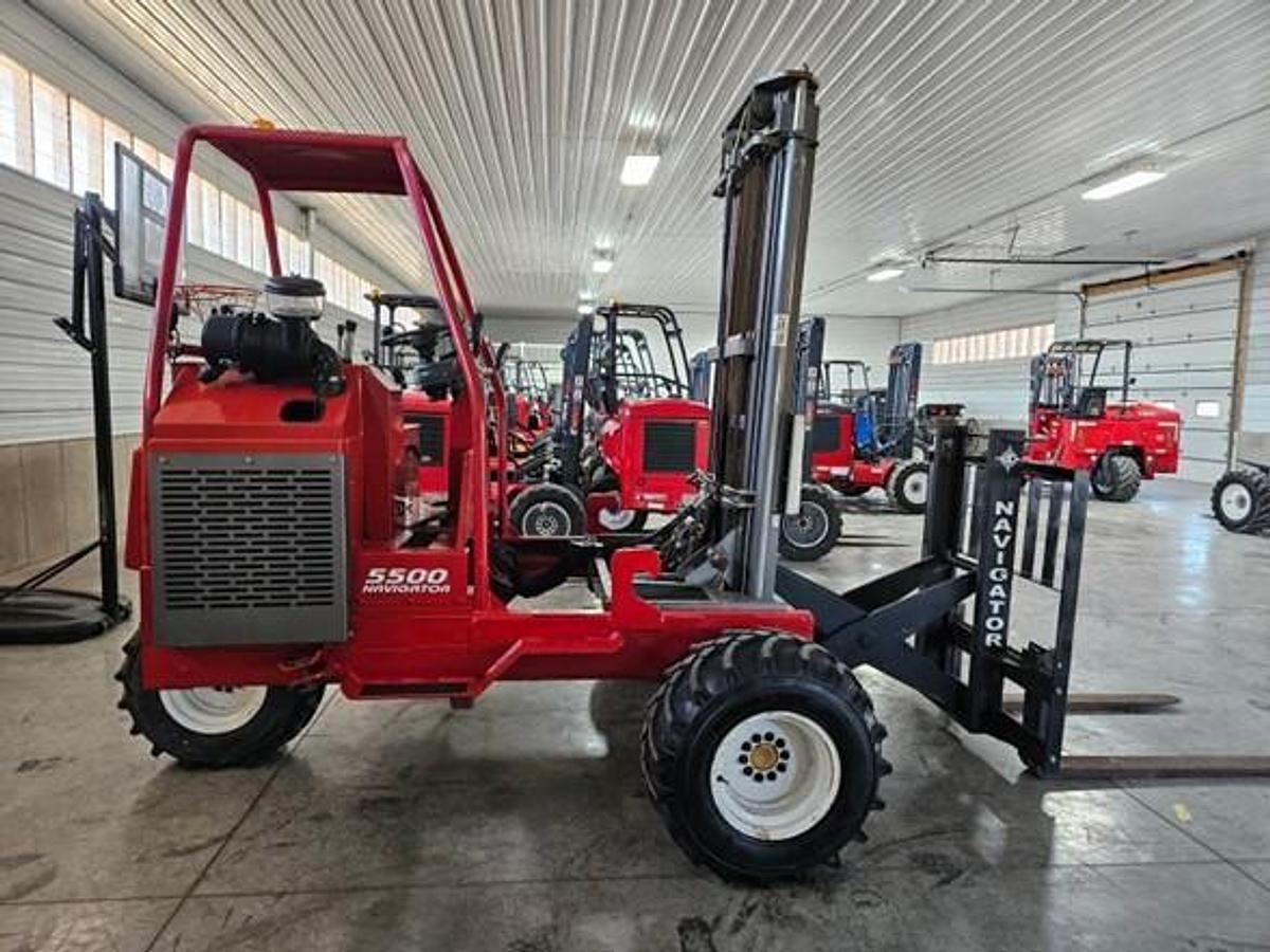 Used 2017 Navigator RT-5500 Truck Mounted Forklift