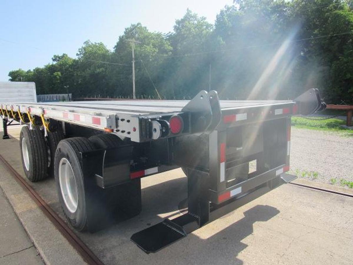 Used 2015 Great Dane Trailers 48 X 102 Aluminum Combo Moffett Trailer