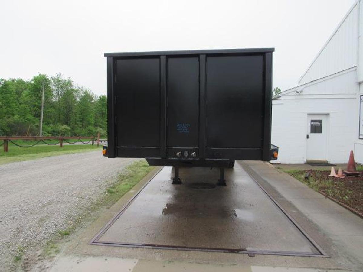 Used 2007 Lufkin 32' X 96" Moffett Trailer