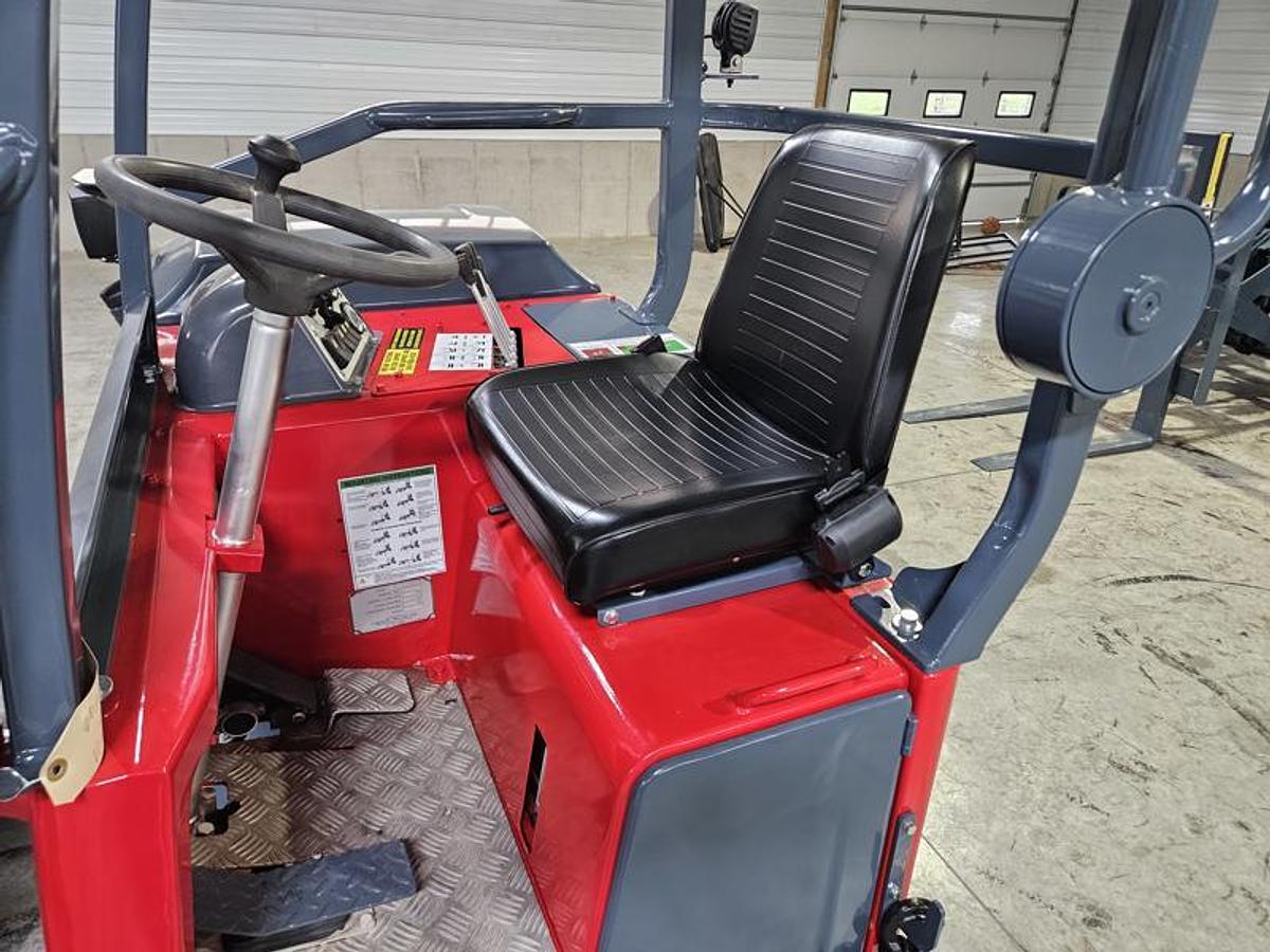 Used 2016 Moffett M8 70.3