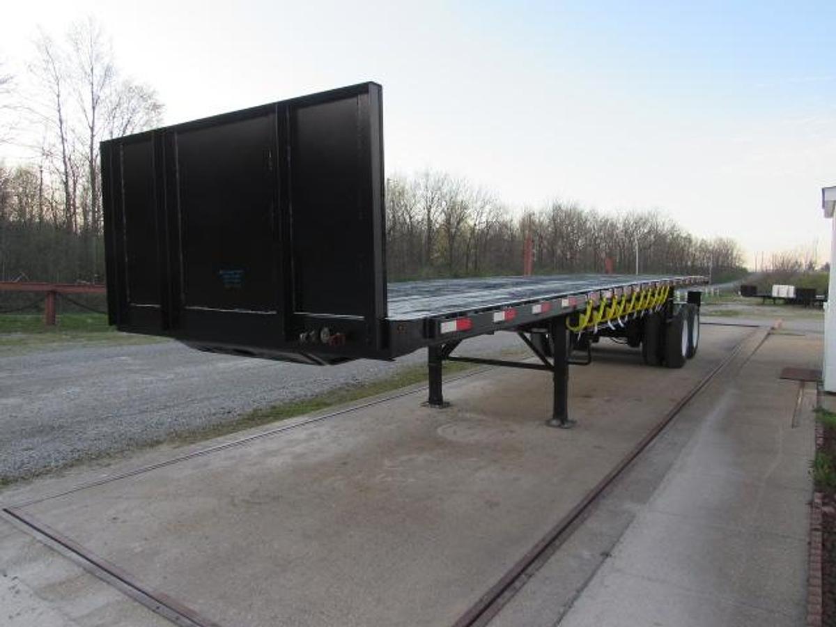 Used 2016 Great Dane Trailers 36' 6" X 102" Flatbed Moffett Trailer