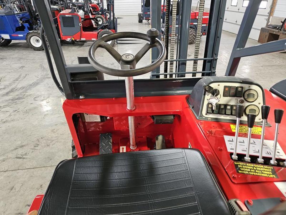 Used 2016 Moffett M8 55.4  4 Way