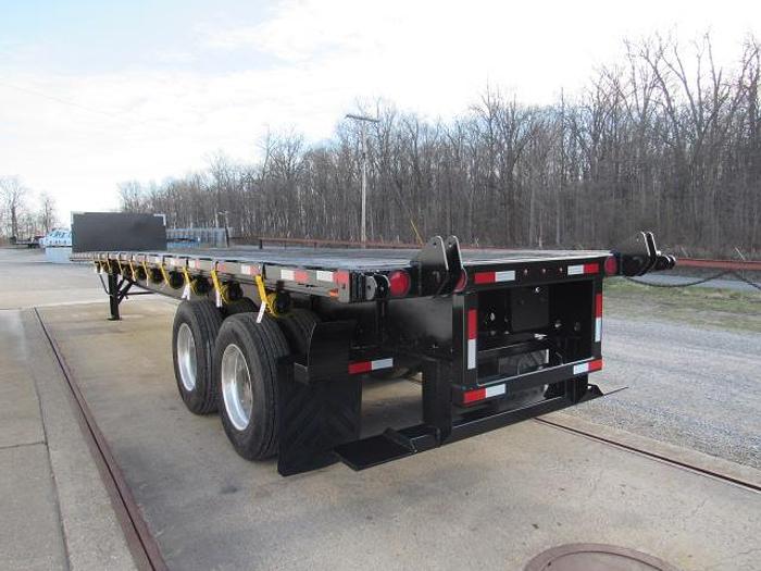 Used 2016 Great Dane Trailers 45' X 102" Flatbed Moffett Trailer