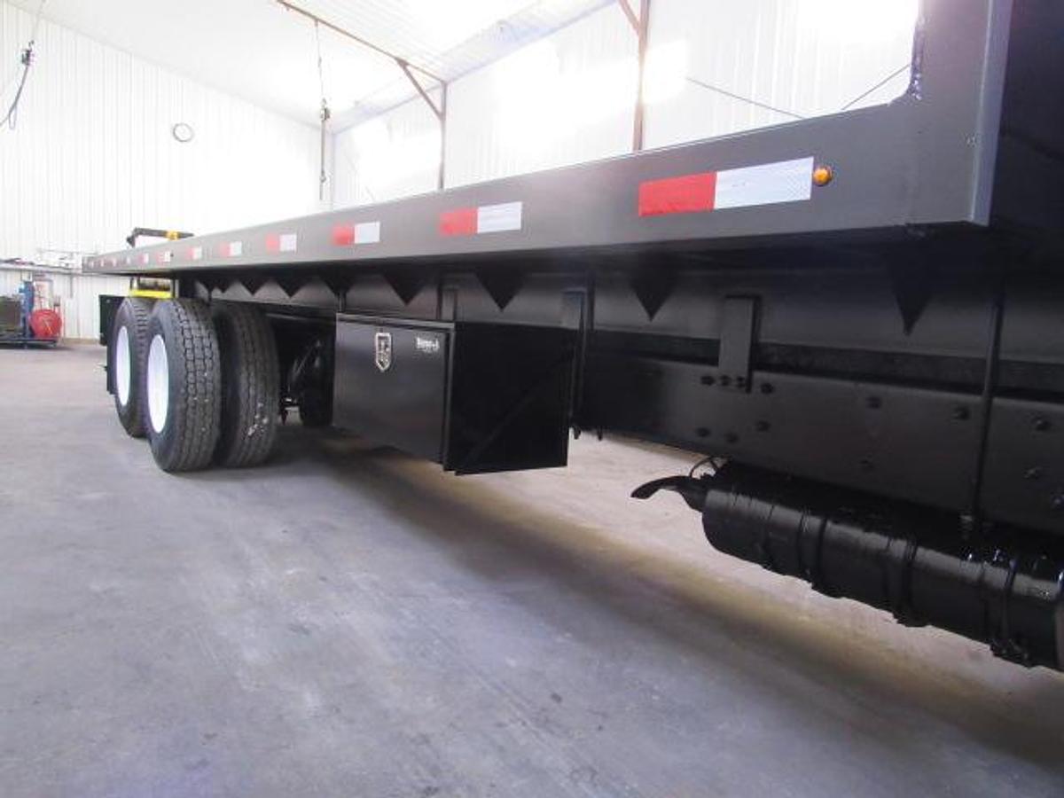 Used 2020 Freightliner M2 106