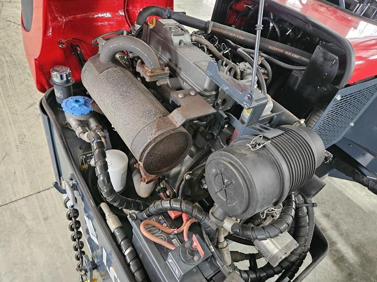 Used 2018 LOADMAC 825.4   4 Way Forklift w/Extended Reach